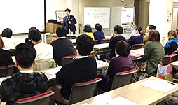 みんな真剣に聞いています