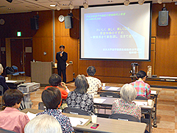 口腔機能向上教室のようす