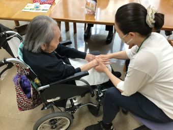 アロマハンドマッサージ