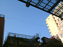 青く澄んだ空