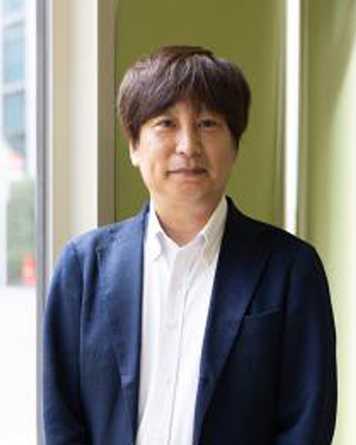 施設長　峯 俊美